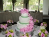 cake-table-with-pink-roses