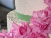 sweet-unique-roses-on-wedding-cake