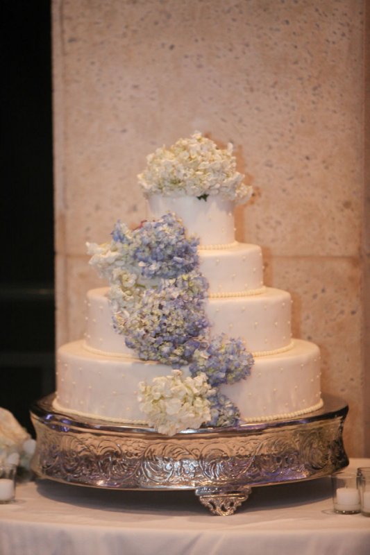 blue and white hydrangea wedding cake