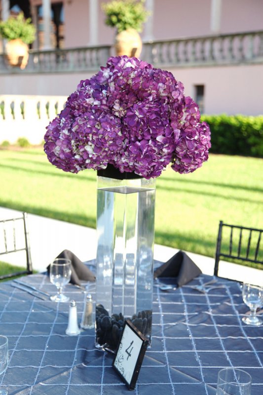 purple-hydrangea-elevated-wedding-centerpiece