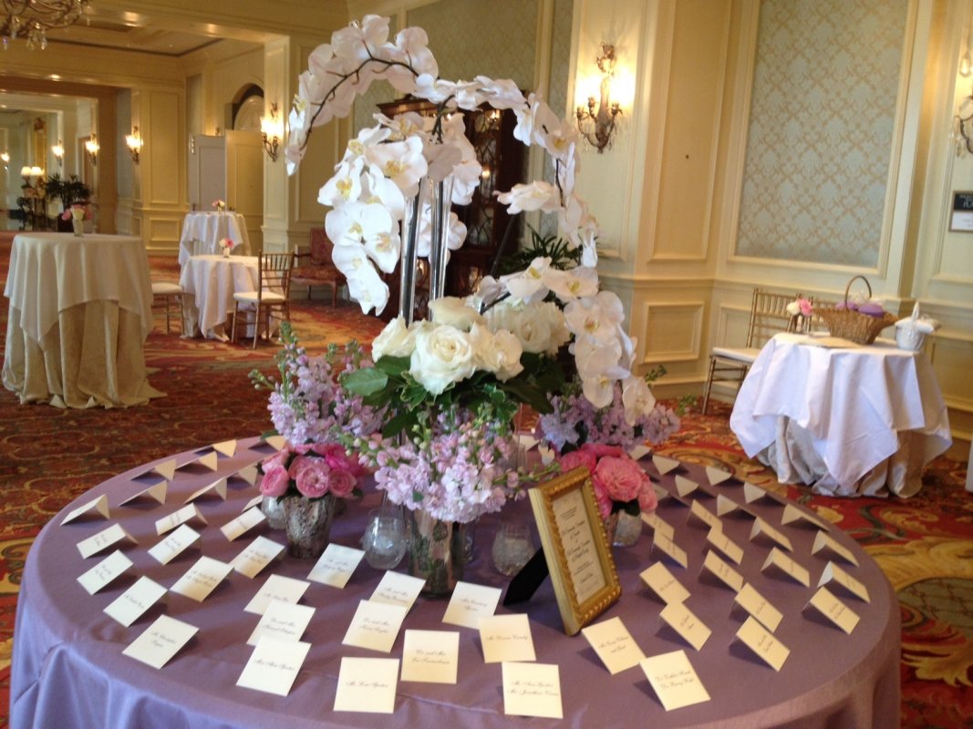 Place card table with Cut Phalanenopsis