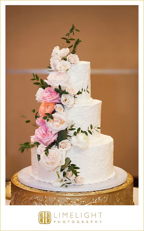 cake-w-cascade-of-flowers-Becki-Creighton